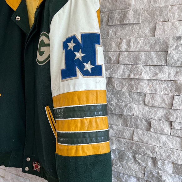 Green Bay Packers Bomber Jacket with leather sleeves, shoulders, trim. - Picture 3 of 10